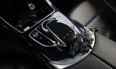 Mercedes-Benz C-Class 2016, 83992 км, за 9712.59 USD - фото 9