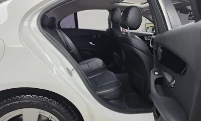 Mercedes-Benz C-Class 2016, 83992 км, за 9712.59 USD - фото 12