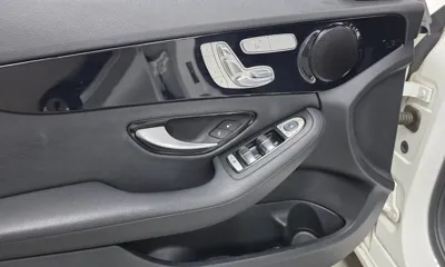 Mercedes-Benz C-Class 2016, 83992 км, за 9712.59 USD - фото 17