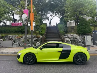 Audi R8 2010, 113628 км, за 33051.32 USD