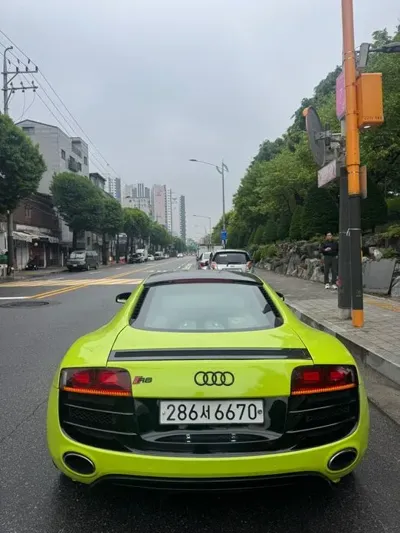 Audi R8 2010, 113628 км, за 33051.32 USD