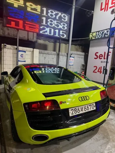 Audi R8 2010, 113628 км, за 33051.32 USD - фото 14