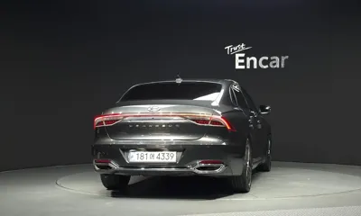 Hyundai Grandeur 2020, 172216 км, за 10174.61 USD