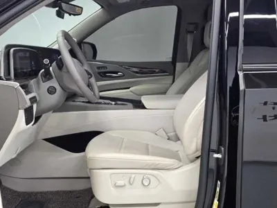 Cadillac Escalade 2023, 16334 км, за 64986.22 USD - фото 6