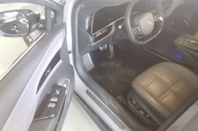 Hongqi EH7 2024, 23500 км, за 21437 USD - фото 23
