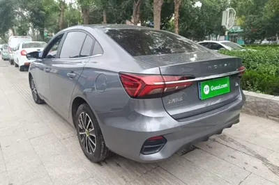 Roewe i5 2021, 47000 км, за 7330 USD