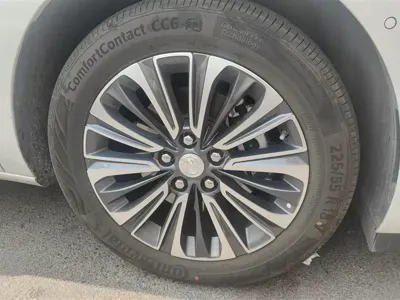 Buick GL8 2024, 21300 км, за 33254.21 USD - фото 6