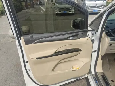 Buick GL8 2024, 21300 км, за 33254.21 USD - фото 7
