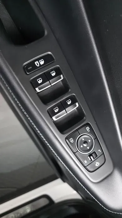 Hyundai Santafe 2021, 113567 км, за 12365.69 USD - фото 32