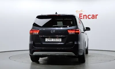 Kia Canival 2017, 103577 км, за 9518.78 USD