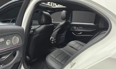 Mercedes-Benz E-Class 2022, 19043 км, за 30737.73 USD - фото 11