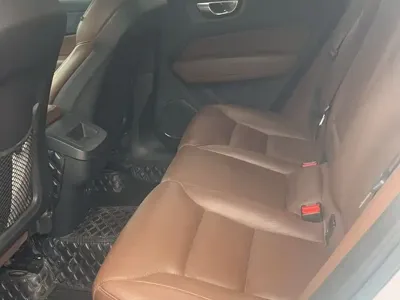Volvo XC60 2023, 46000 км, за 23071.95 USD