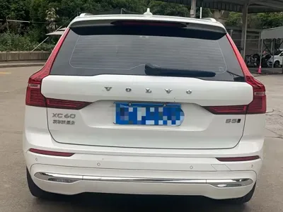 Volvo XC60 2023, 46000 км, за 23071.95 USD