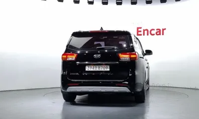 Kia Canival 2017, 133794 км, за 6051.04 USD