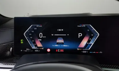 BMW X7 2025, 9856 км, за 92359.2 USD - фото 8