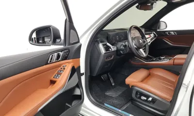 BMW X7 2025, 9856 км, за 92359.2 USD - фото 10