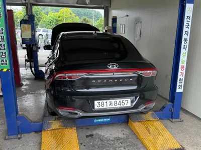 Hyundai Grandeur 2022, 239604 км, за 10921.14 USD