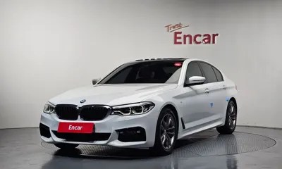 BMW 5-Series · 2017 год