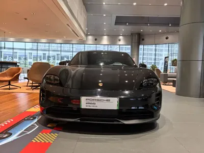 Porsche Taycan 2023, 44000 км, за 80567.29 USD - фото 11