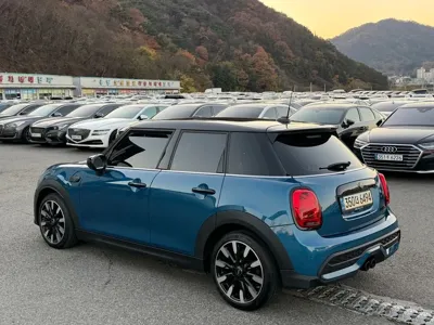 MINI Cooper 2022, 55000 км, за 16895.27 USD