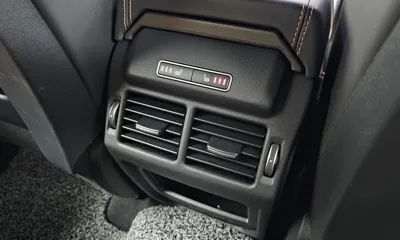 Land Rover Range Rover Evoque 2017, 90580 км, за 10437.18 USD - фото 19