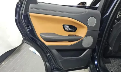 Land Rover Range Rover Evoque 2017, 90580 км, за 10437.18 USD - фото 25
