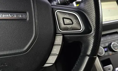 Land Rover Range Rover Evoque 2017, 90580 км, за 10437.18 USD - фото 27