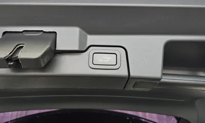 Land Rover Range Rover Evoque 2017, 90580 км, за 10437.18 USD - фото 33