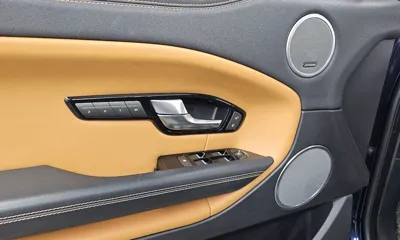 Land Rover Range Rover Evoque 2017, 90580 км, за 10437.18 USD - фото 35