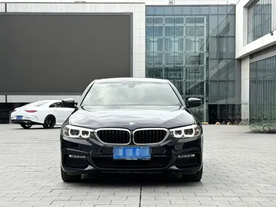 BMW 5 Series 2018, 64000 км, за 17814.15 USD