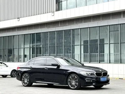 BMW 5 Series 2018, 64000 км, за 17814.15 USD