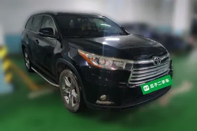 Toyota Highlander 2015, 84800 км, за 13698 USD
