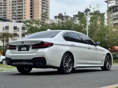 BMW 5 Series New Energy 2023, 57000 км, за 29439.04 USD - фото 9