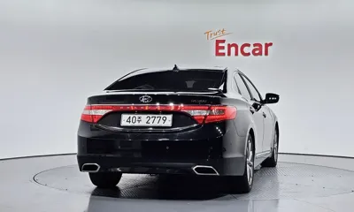 Hyundai Grandeur 2016, 120871 км, за 5848.3 USD