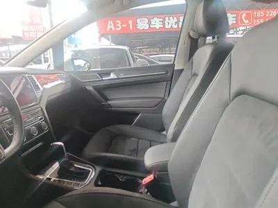 Volkswagen Golf Sportsvan 2017, 82000 км, за 8063.41 USD - фото 9