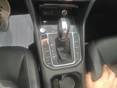 Volkswagen Golf Sportsvan 2017, 82000 км, за 8063.41 USD - фото 16