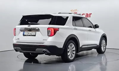 Ford Explorer 2021, 54674 км, за 17499.36 USD