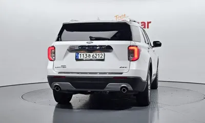 Ford Explorer 2021, 54674 км, за 17499.36 USD