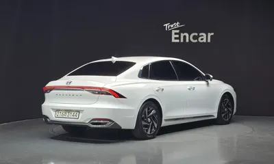 Hyundai Grandeur 2023, 140965 км, за 14535.84 USD