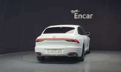 Hyundai Grandeur 2023, 140965 км, за 14535.84 USD