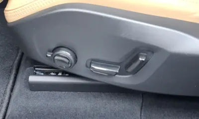 Volvo XC60 2021, 36175 км, за 23412.72 USD - фото 32