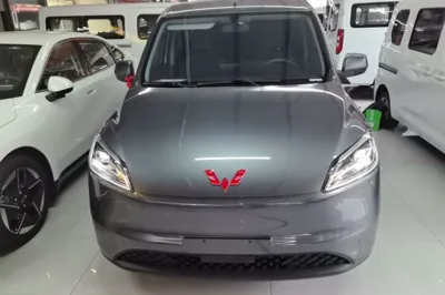 Wuling Hongguang New Energy 2024, 10700 км, за 11048 USD