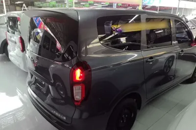 Wuling Hongguang New Energy 2024, 10700 км, за 11048 USD - фото 6