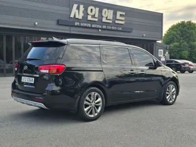 Kia Canival 2017, 92000 км, за 7745.83 USD