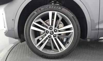Audi Q5 2021, 119995 км, за 21322.23 USD