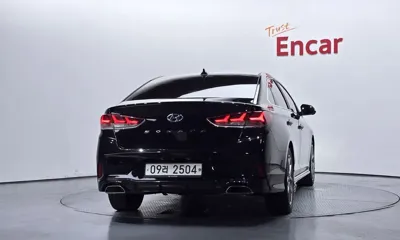 Hyundai Sonata 2018, 82585 км, за 8789.55 USD