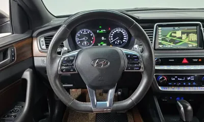 Hyundai Sonata 2018, 82585 км, за 8789.55 USD - фото 13