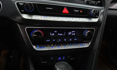 Hyundai Sonata 2018, 82585 км, за 8789.55 USD - фото 17