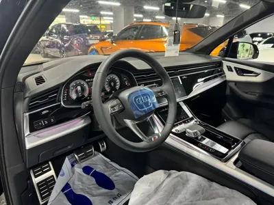 Audi Q7 2026, 12 км, за 72863.33 USD