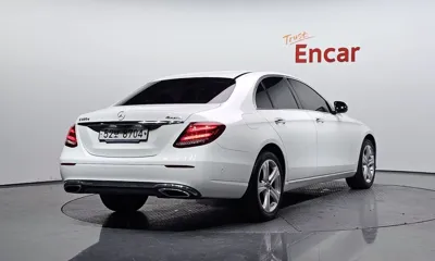 Mercedes-Benz E-Class 2018, 122032 км, за 13809.05 USD